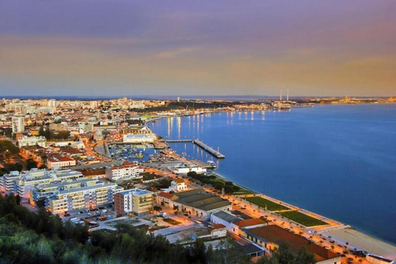 Apartamento Situado No Centro Historico Da Cidade Сетубал Екстер'єр фото